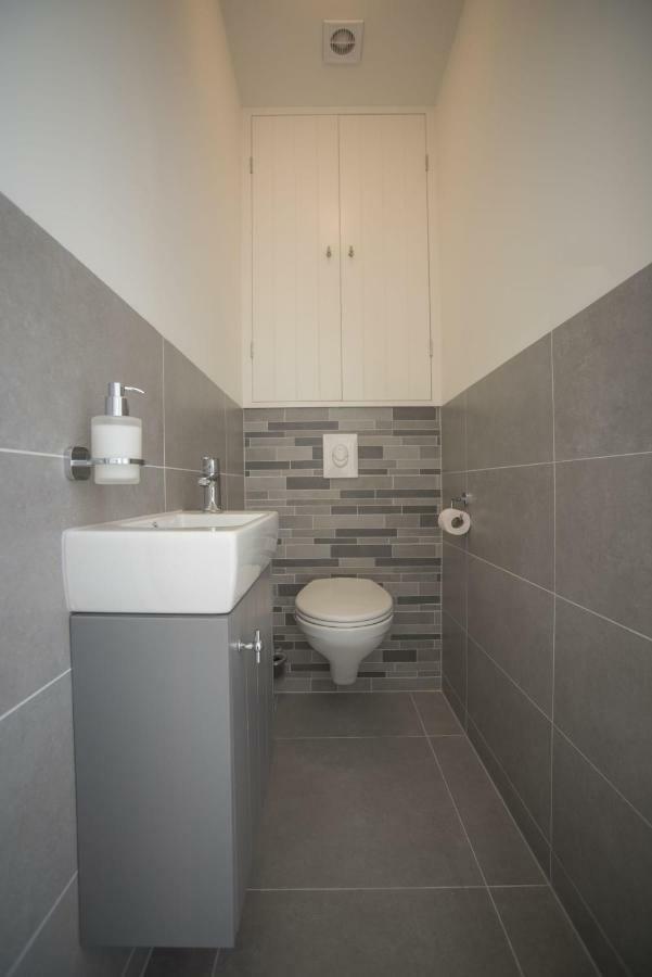 Luxury Upstairs & Downstairs Apartments Зандфорт Экстерьер фото