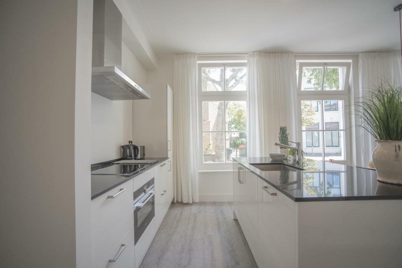 Luxury Upstairs & Downstairs Apartments Зандфорт Экстерьер фото